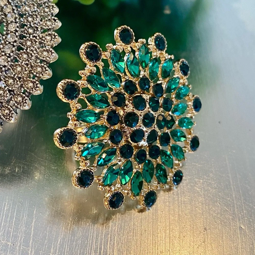 Rhinestone Flower Fashion Ring Green ~ New